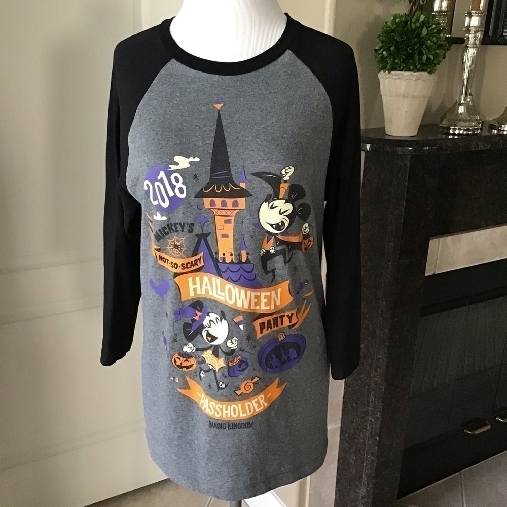 Disney Parks Mickey's Halloween Party 2018 Shirt SMALL Glow In The Dark Faces - Picture 2 of 15